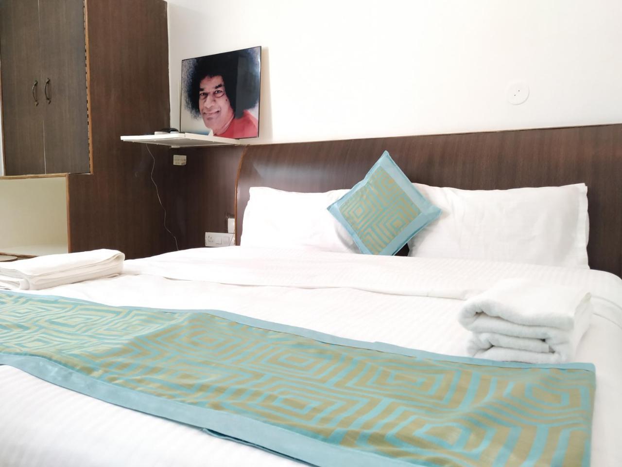 פוטאפארטי Aum Hotel מראה חיצוני תמונה