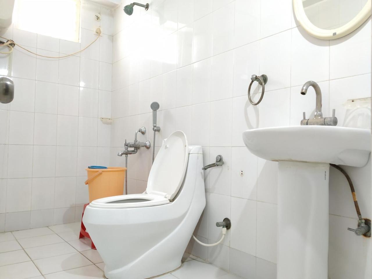 פוטאפארטי Aum Hotel מראה חיצוני תמונה